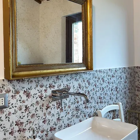 Villa Anderswo Holiday home Montemarciano